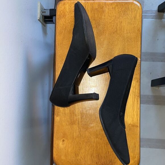 BEAUTIFUL BLACK SIZE 8.5 B STUART WEITZMAN HEELS/PUMPS - Picture 6 of 10